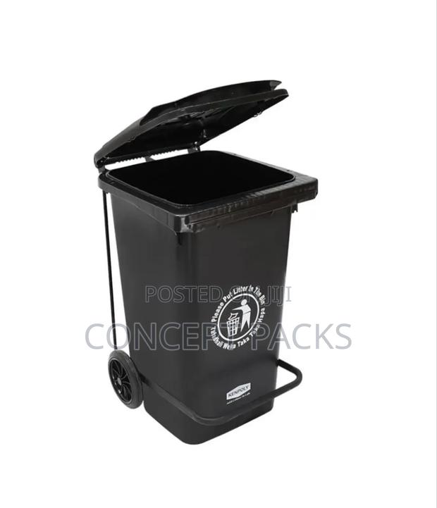 Heavy Duty Pedal 100 Lit Trash Bin - main view