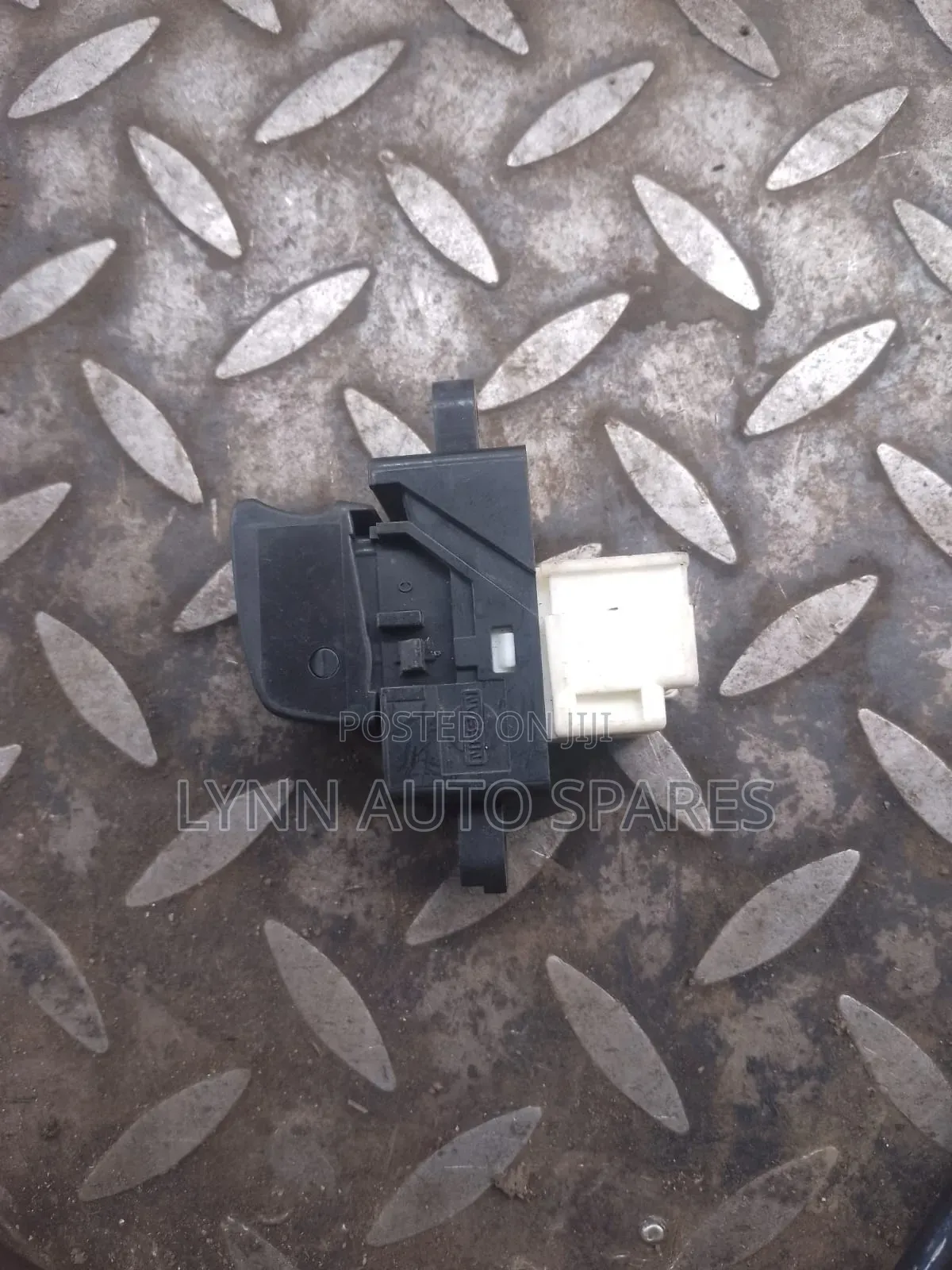 Rare Mirror Switch X-Trail T31