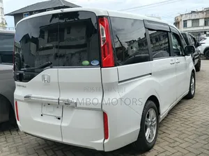 Honda Stepwgn 2018 White
