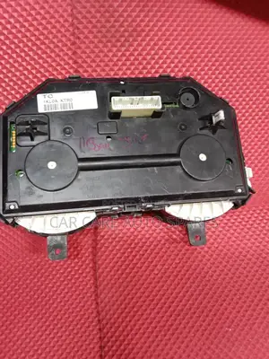 Dashboard Clock Nissan Juke