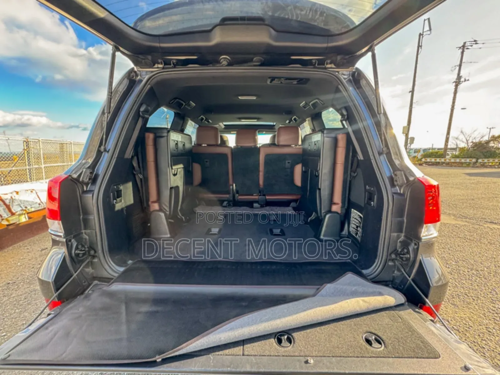 Toyota Land Cruiser 4.6 V8 ZX 2019 Gray