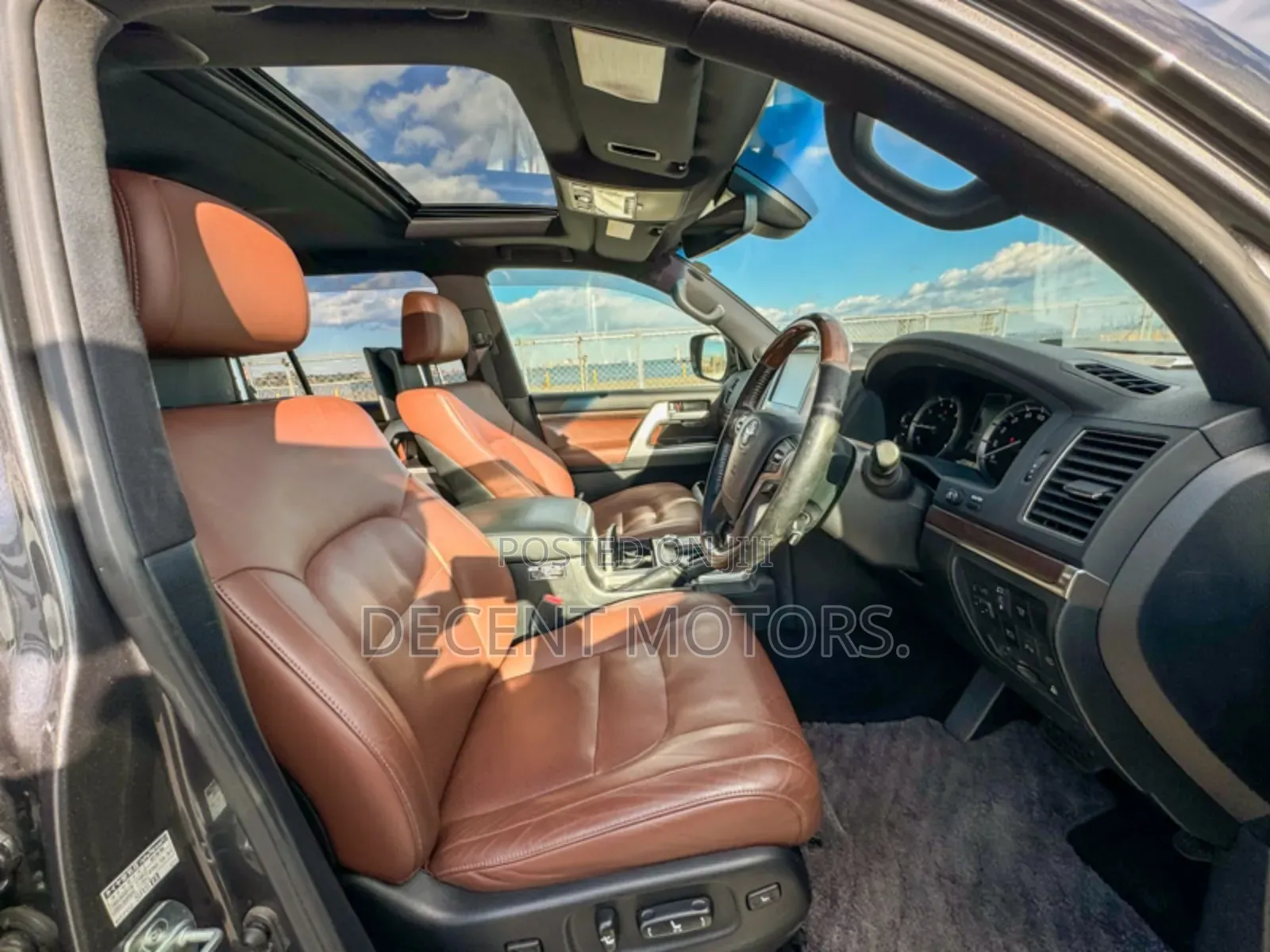Toyota Land Cruiser 4.6 V8 ZX 2019 Gray