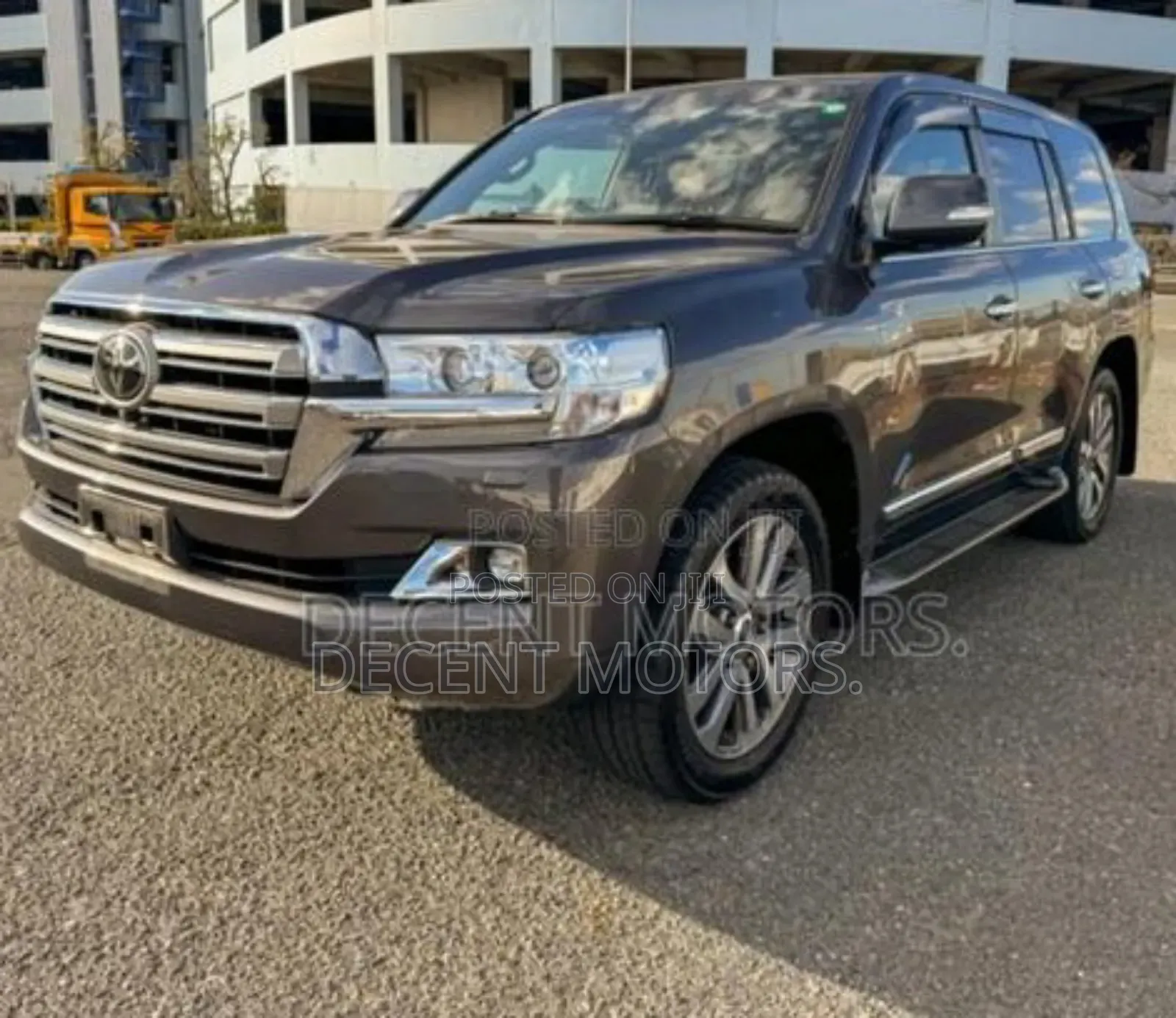 Toyota Land Cruiser 4.6 V8 ZX 2019 Gray