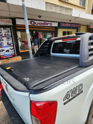Toyota Hilux Revo With Lock Pick Up Tail Box