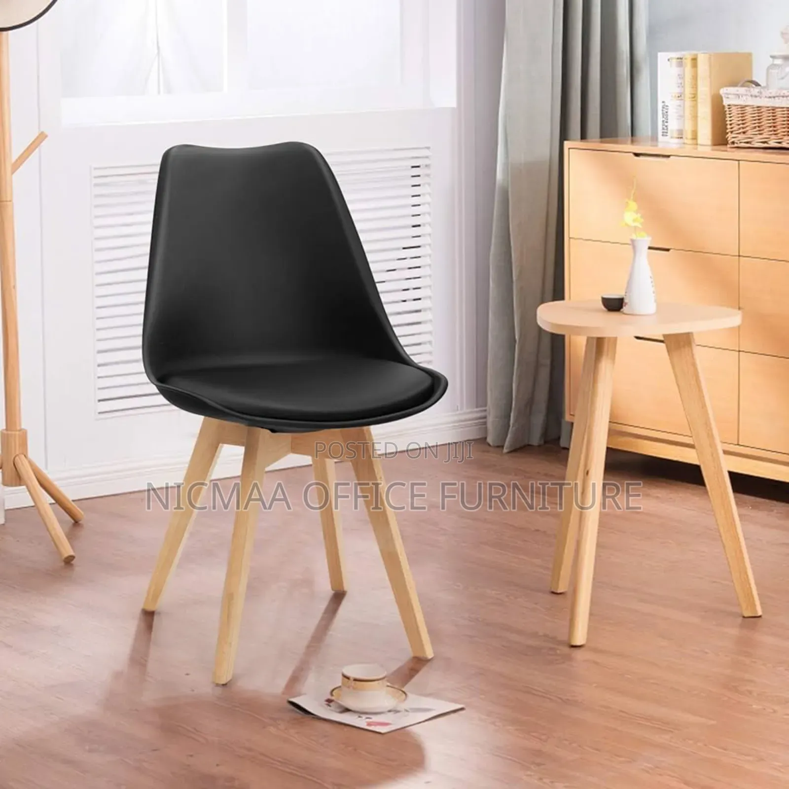 Black Padded Eames Chair