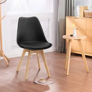 Black Padded Eames Chair