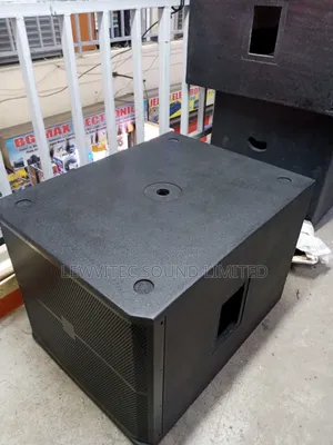 Naked Box Bass