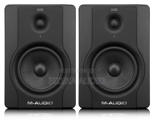 M-Audio Bx5 D2 5′′ Active 2-Way Studio Monitor Speakers