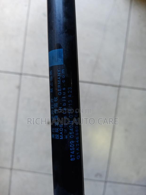 Mercedes Benz B Class W246 Boot Struts Tailgate Shocks Rh Lh