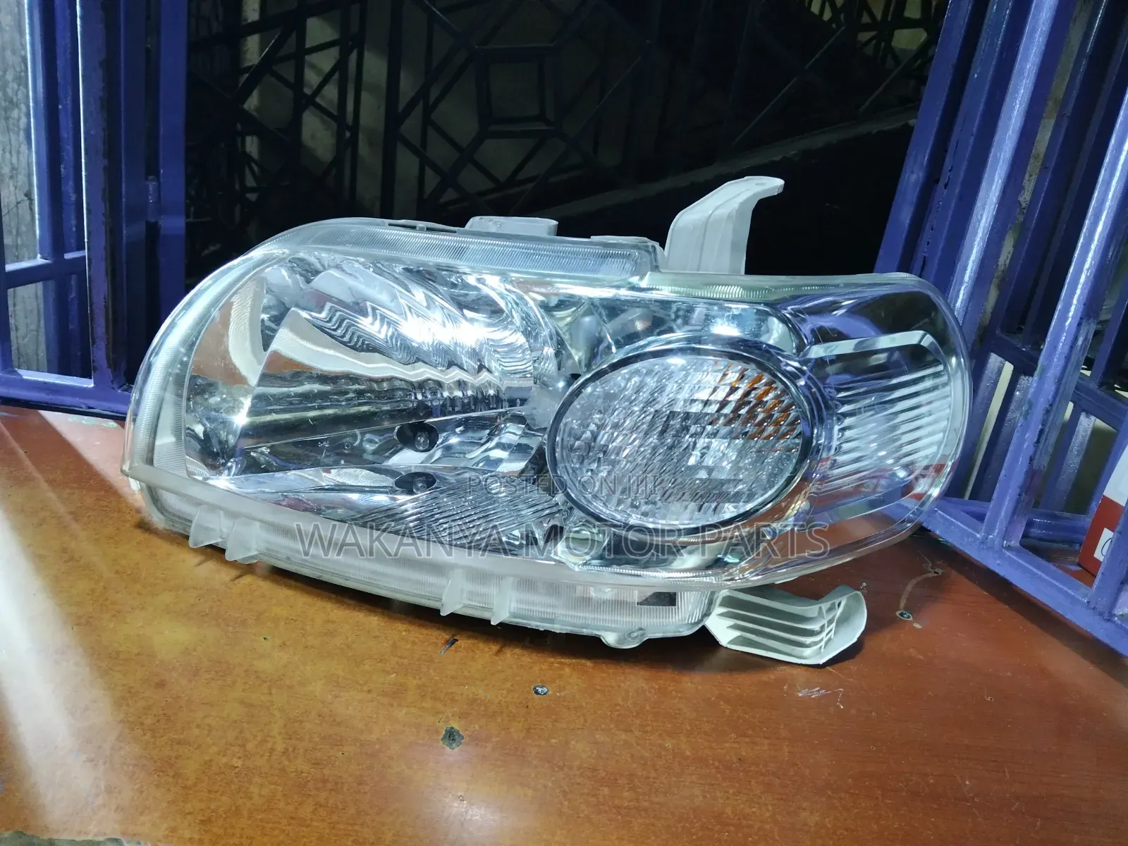 Toyota Porte 2004/2011 Non Xenon Head Lamp, Ex Japan
