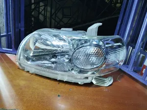 Toyota Porte 2004/2011 Non Xenon Head Lamp, Ex Japan