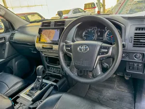 Toyota Land Cruiser Prado 2.8 2019 Gray
