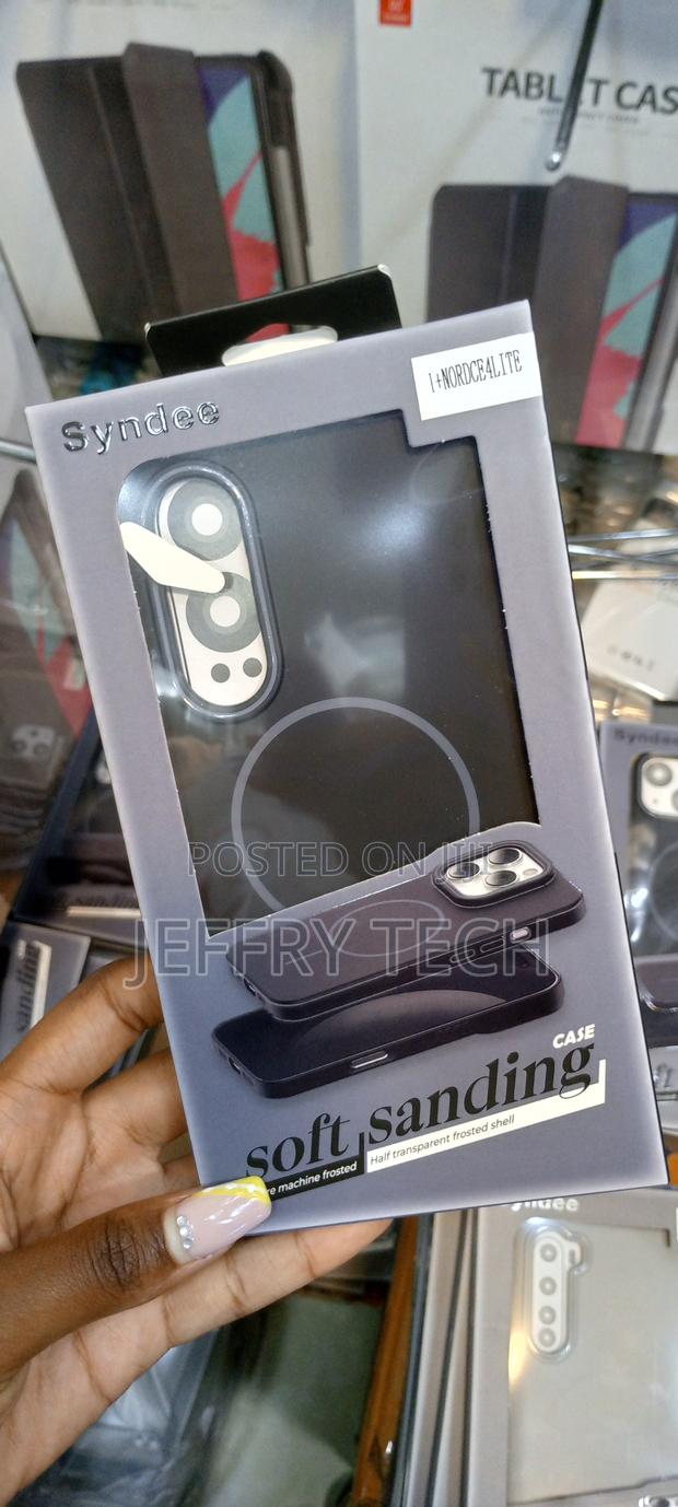 Oneplus Nord Ce4lite Syndee Soft Sanding Magsafe Case-Black - thumbnail 2