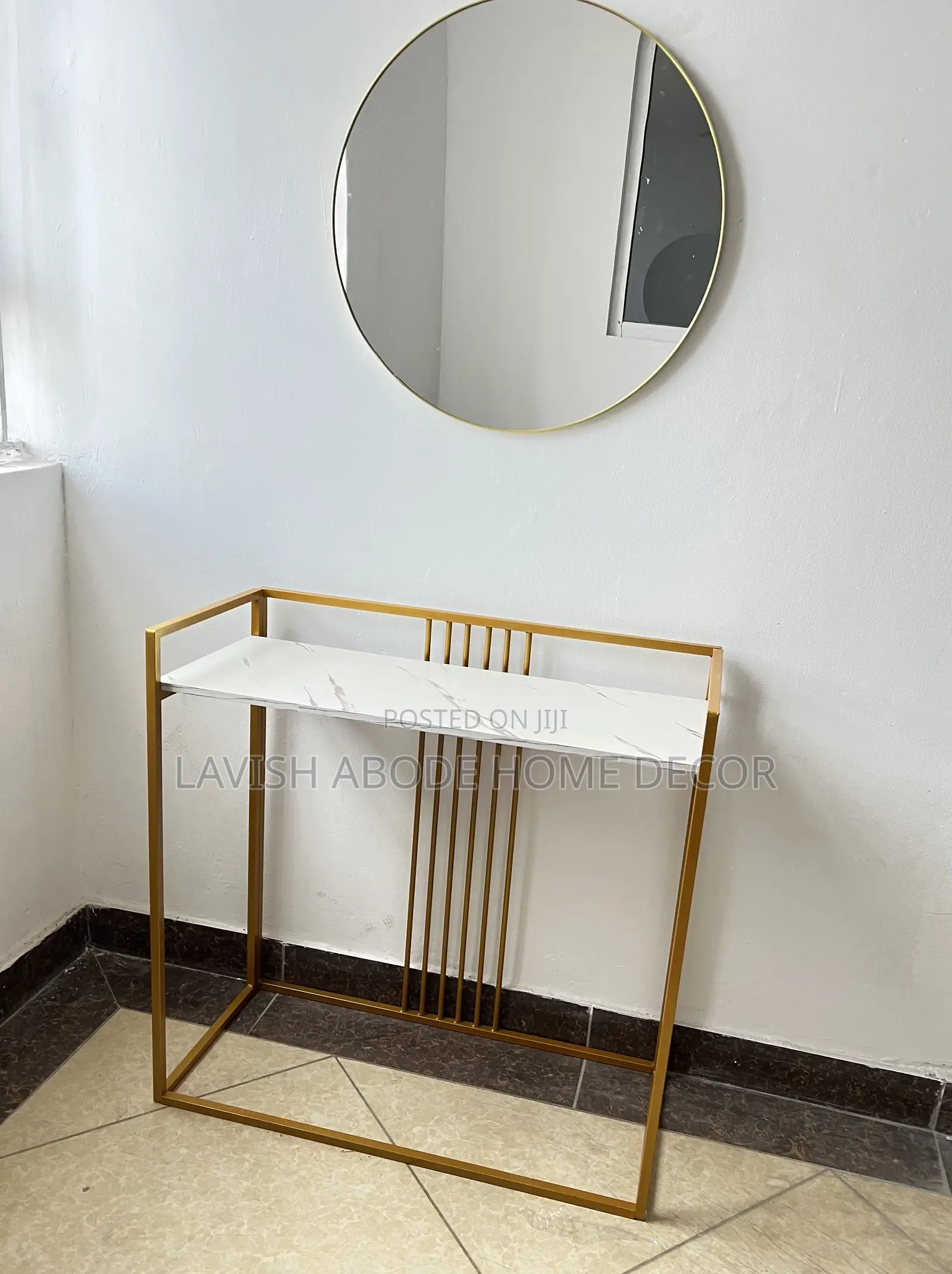 Minimalist Console Table With Mirror