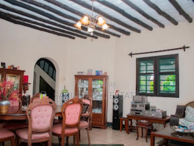 4bdrm Villa in Diani Complex for sale - thumbnail 2