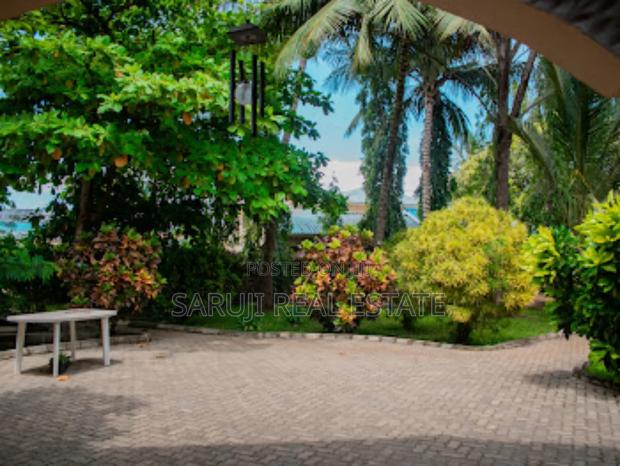 4bdrm Villa in Diani Complex for sale - thumbnail 3