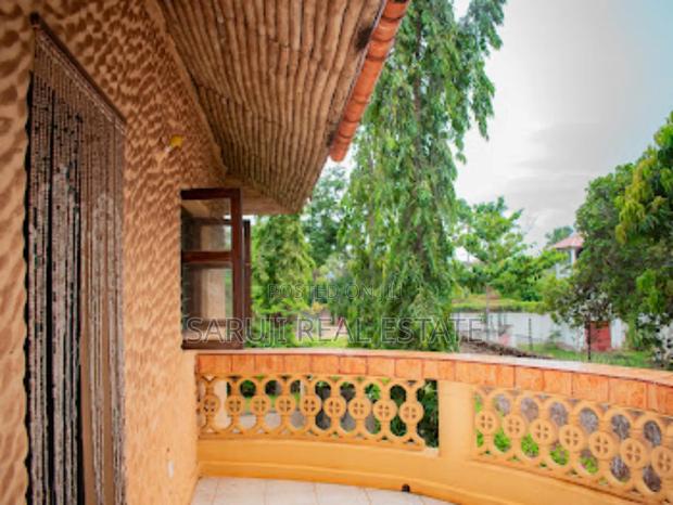 4bdrm Villa in Diani Complex for sale - thumbnail 10