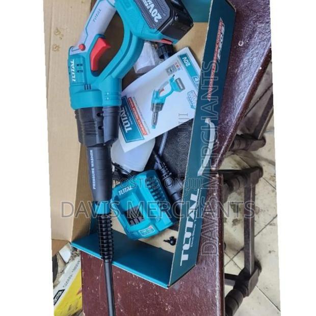 Cordless Total Pressure Washer