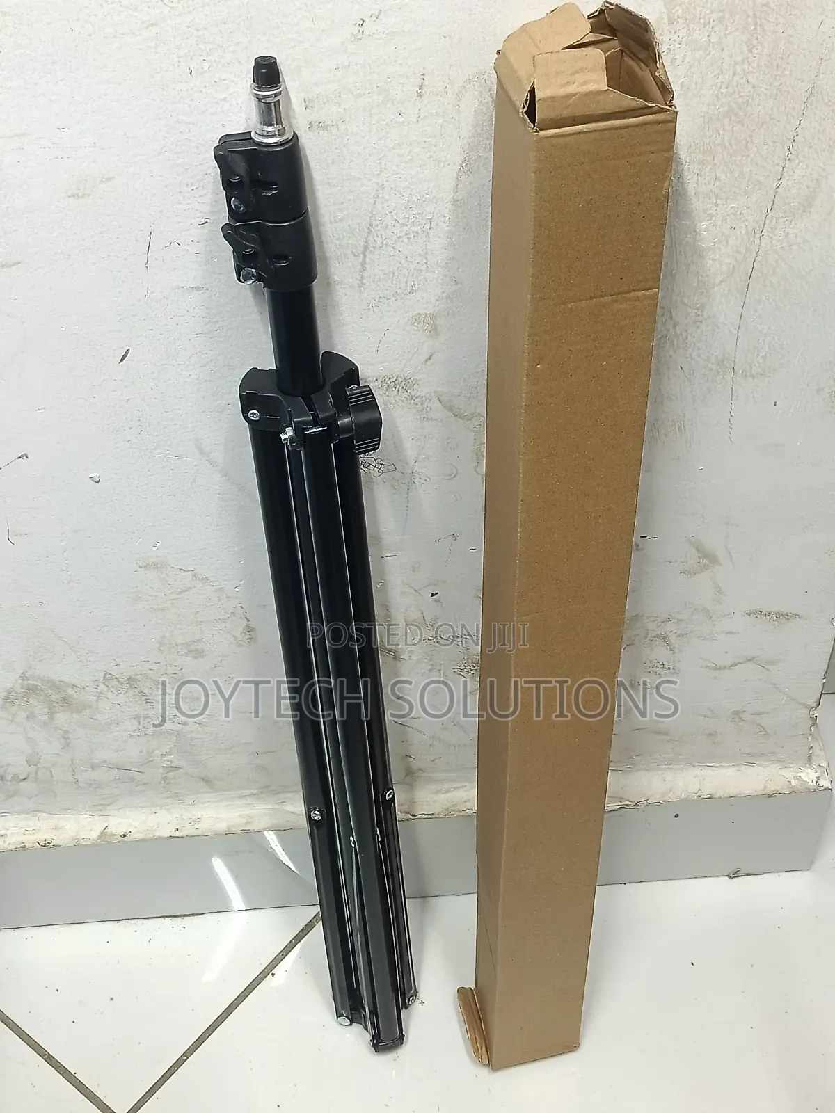 2.5mtrs Smart Tripod Holder. Used for Holding Ring Light.