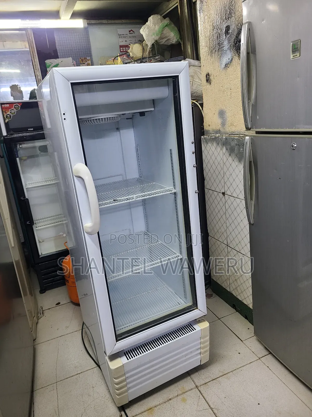 Min 3 Trays Display Fridge 200litres