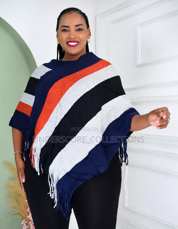 Wollen Ponchos - thumbnail 2