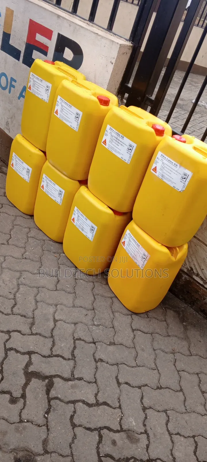 Admixture/ Bonding Agent ( Sika Latex)
