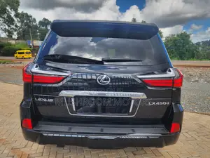Lexus LX 2018 Black