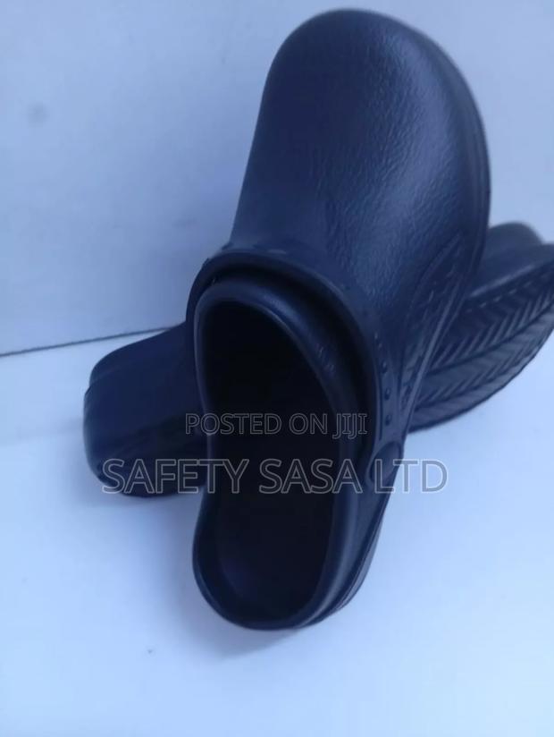 Black Kitchen Crocs. - thumbnail 3