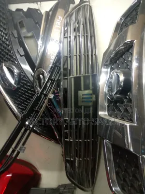 Tyota Crown Grill 2012/2013