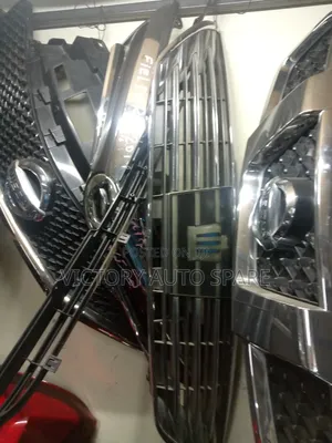 Tyota Crown Grill 2012/2013