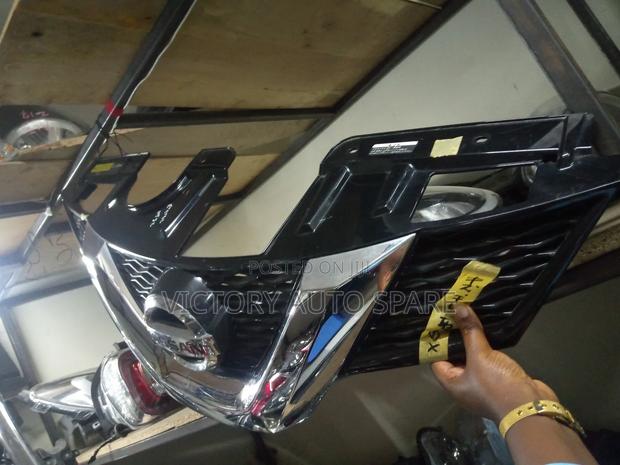 Xtrail Nt32 Grill 2014-2017 - main view