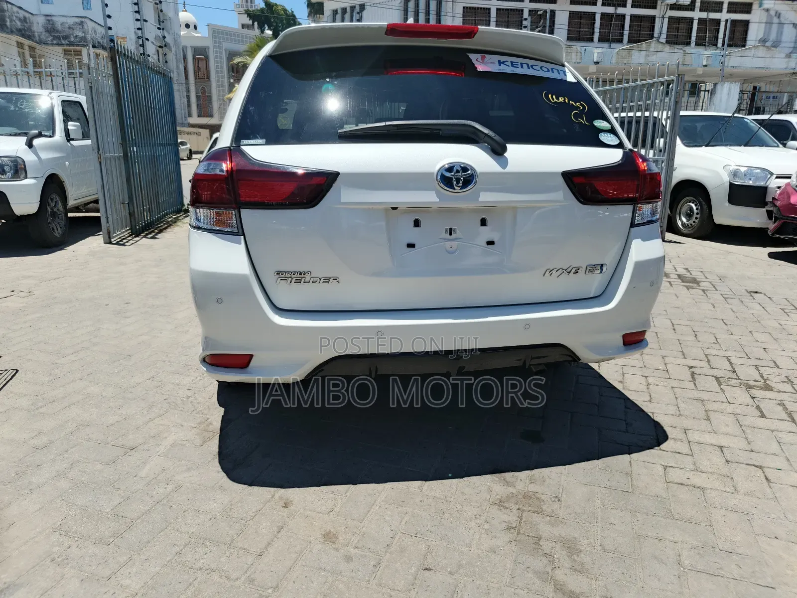 Toyota Corolla Fielder 1.5 Hybrid FWD 2019 White