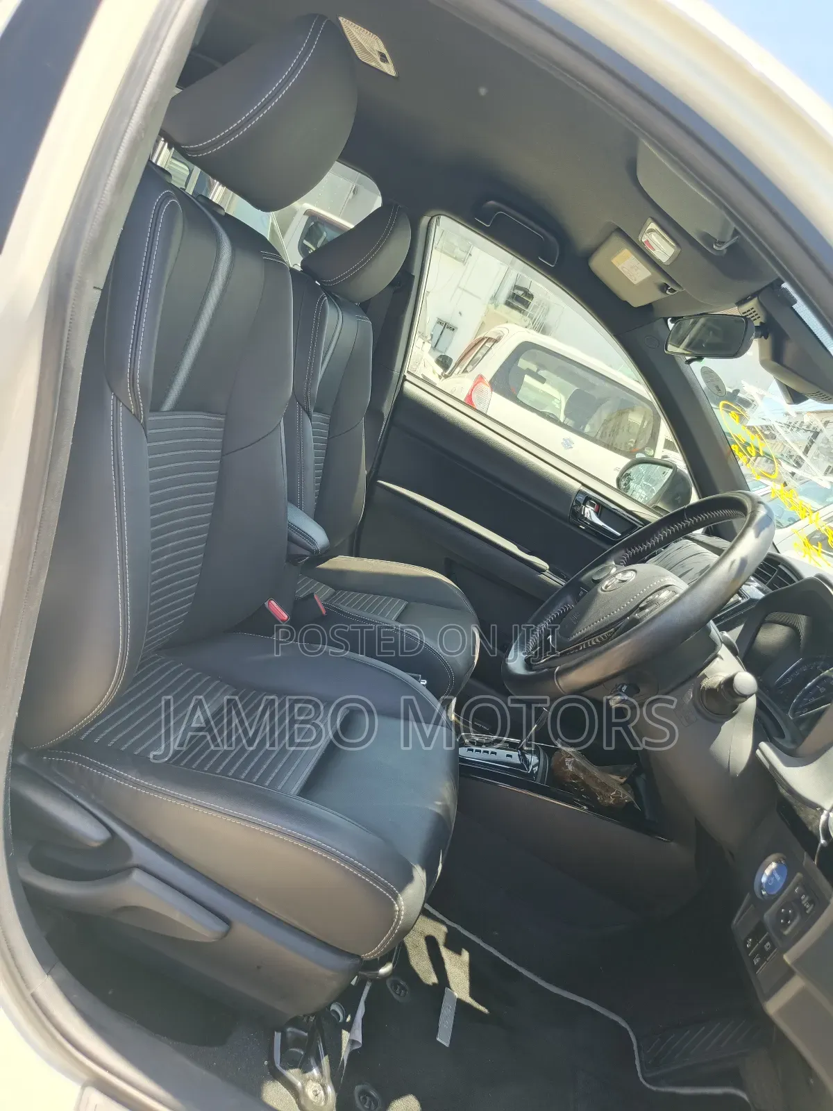 Toyota Corolla Fielder 1.5 Hybrid FWD 2019 White