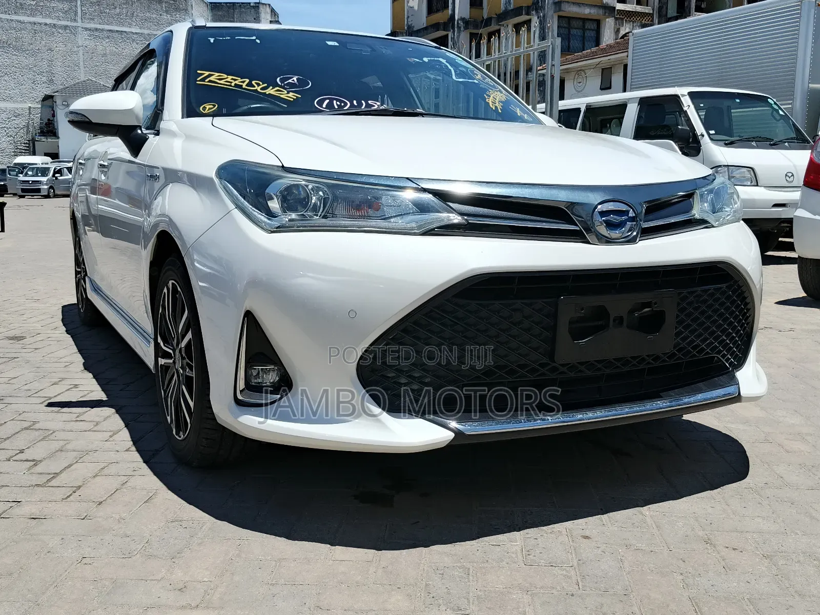 Toyota Corolla Fielder 1.5 Hybrid FWD 2019 White