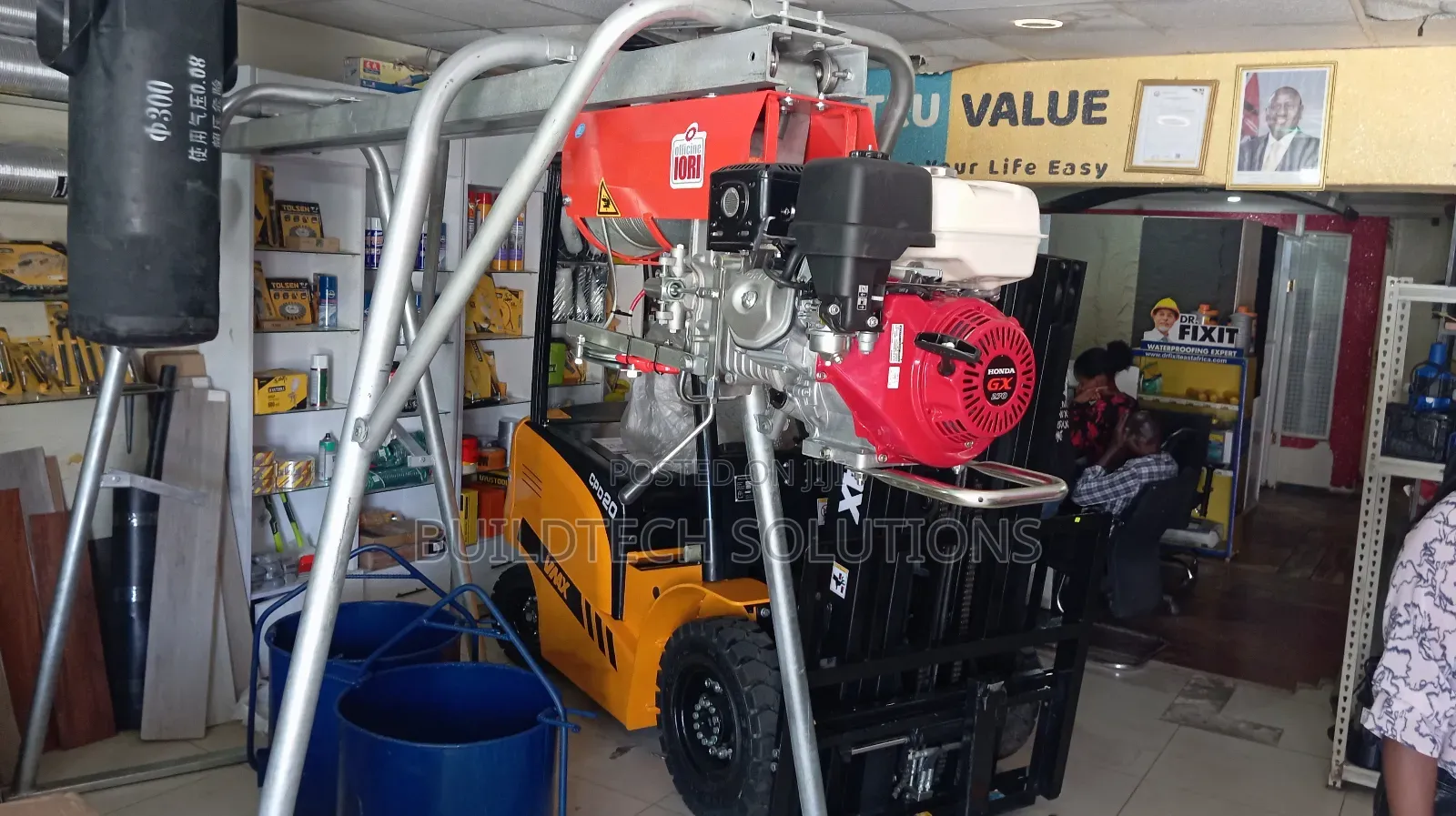 Concrete Crane 1 Tonne