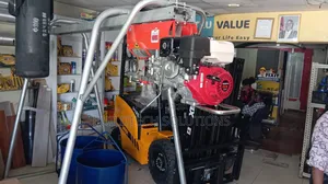 Concrete Crane 1 Tonne