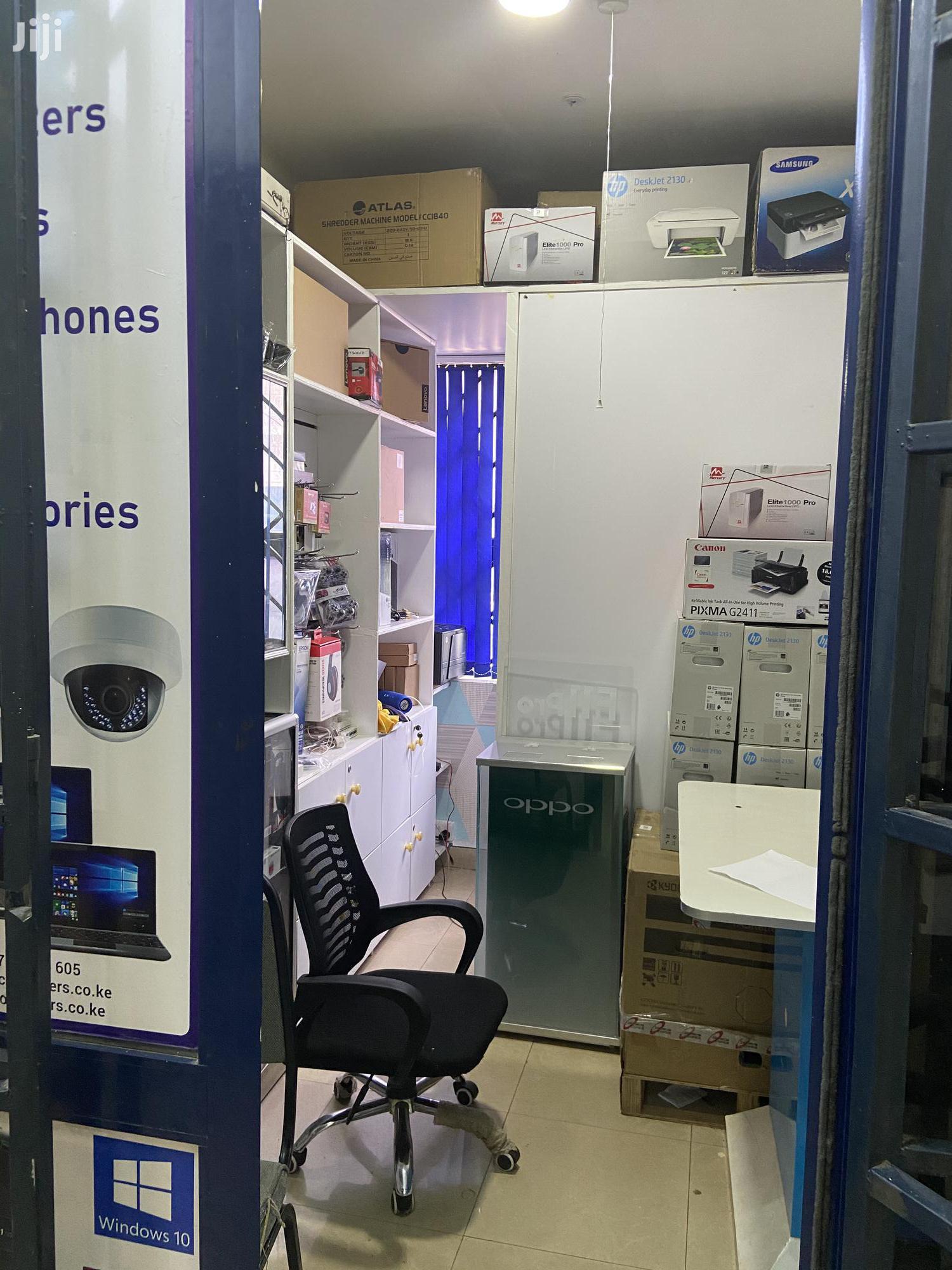 Prime Computer Shop For Sale