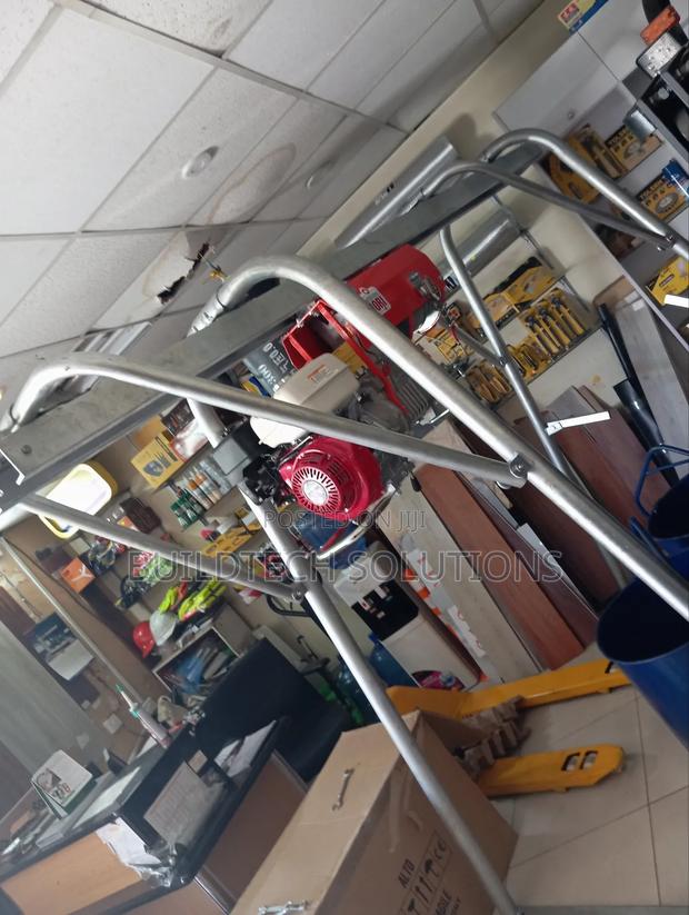 1000kgs Concrete Hoist/ Crane