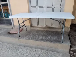 Portable Table/Folding Table