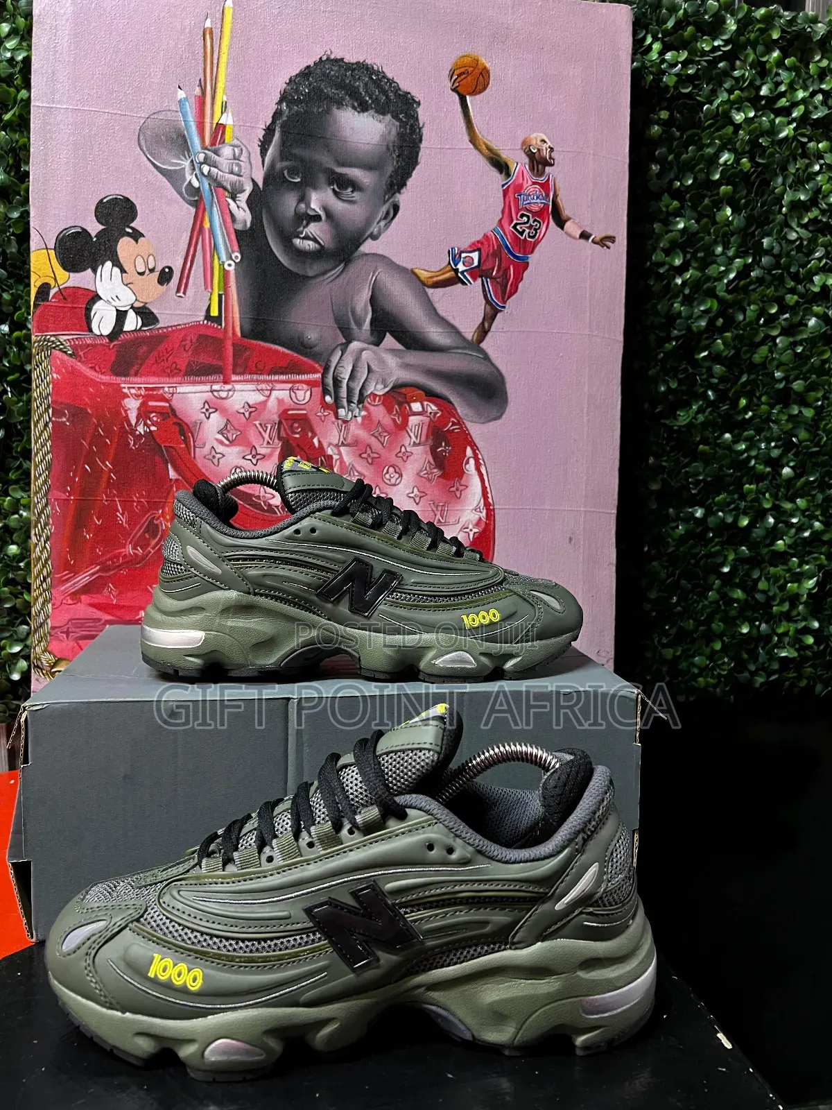 New Balance 1000 (Jungle Green)
Sneakers