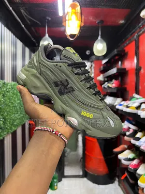 New Balance 1000 (Jungle Green)
Sneakers