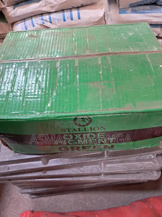 Green Oxide Pigment-1kg Packet - main view
