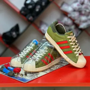 Adidas Superstar Shelltoe
Sneakers