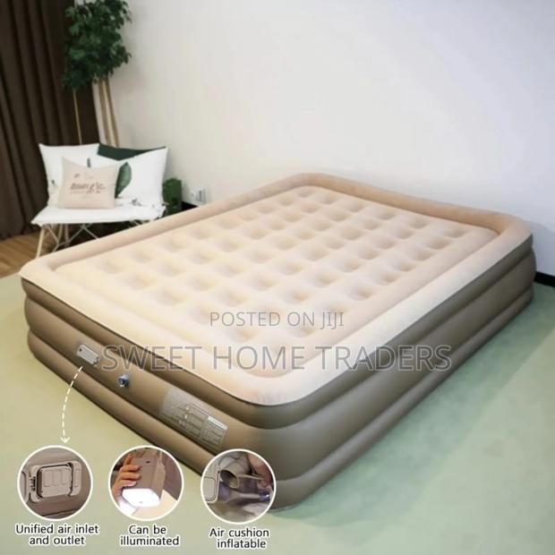 *Inflatable Queen Size Mattress With in Built Pump