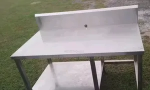 Modern Kitchen/Restaurant Working Table