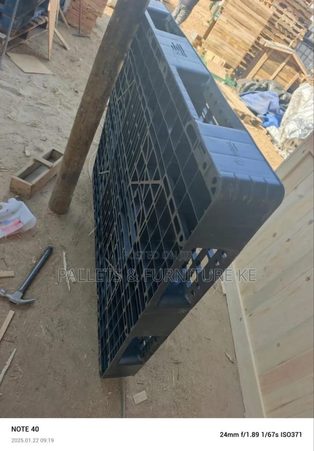 Weather Resistant Plastic Pallets - main view