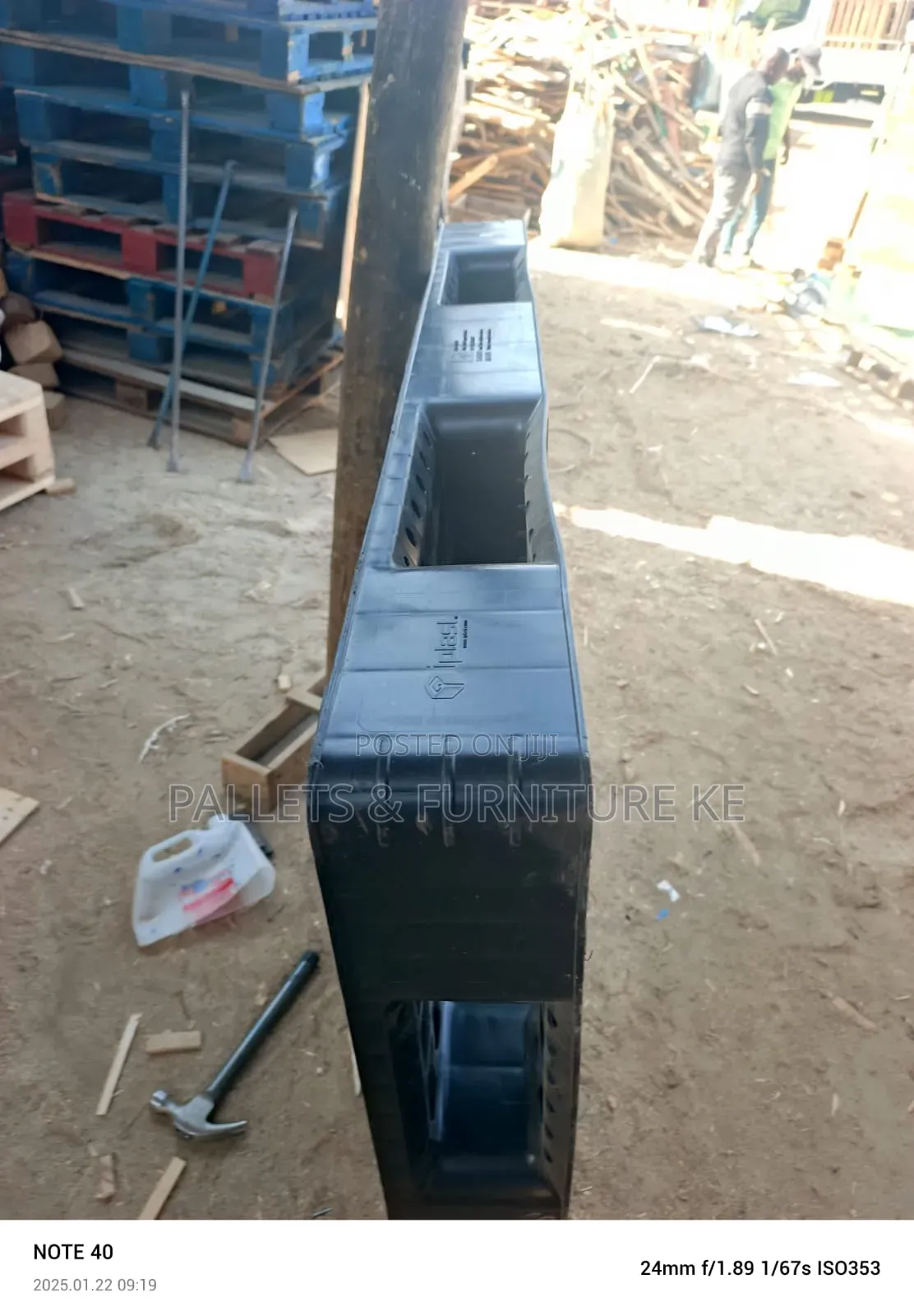 Max Tuff Plastic Pallets/Heavy Duty