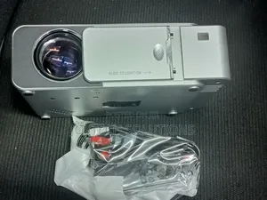 New Hot  Selling High Quality Projector Hd Multimedia