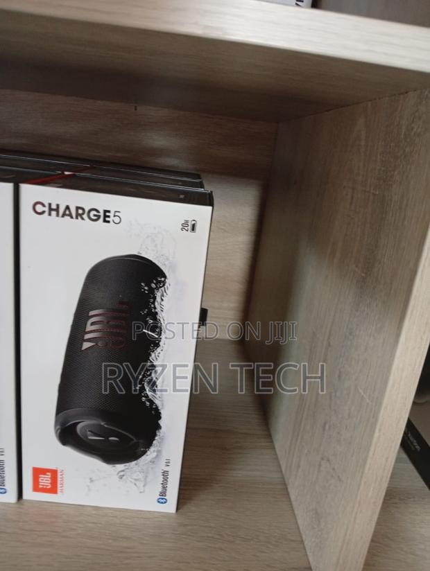 JBL Charge 5 Speaker