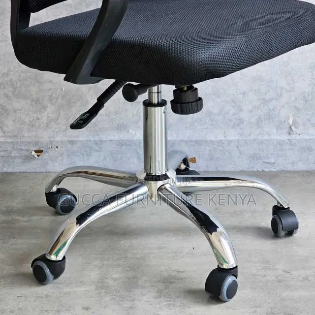 Office Chairs:Low Back Mesh Back Staff Swivel Chair